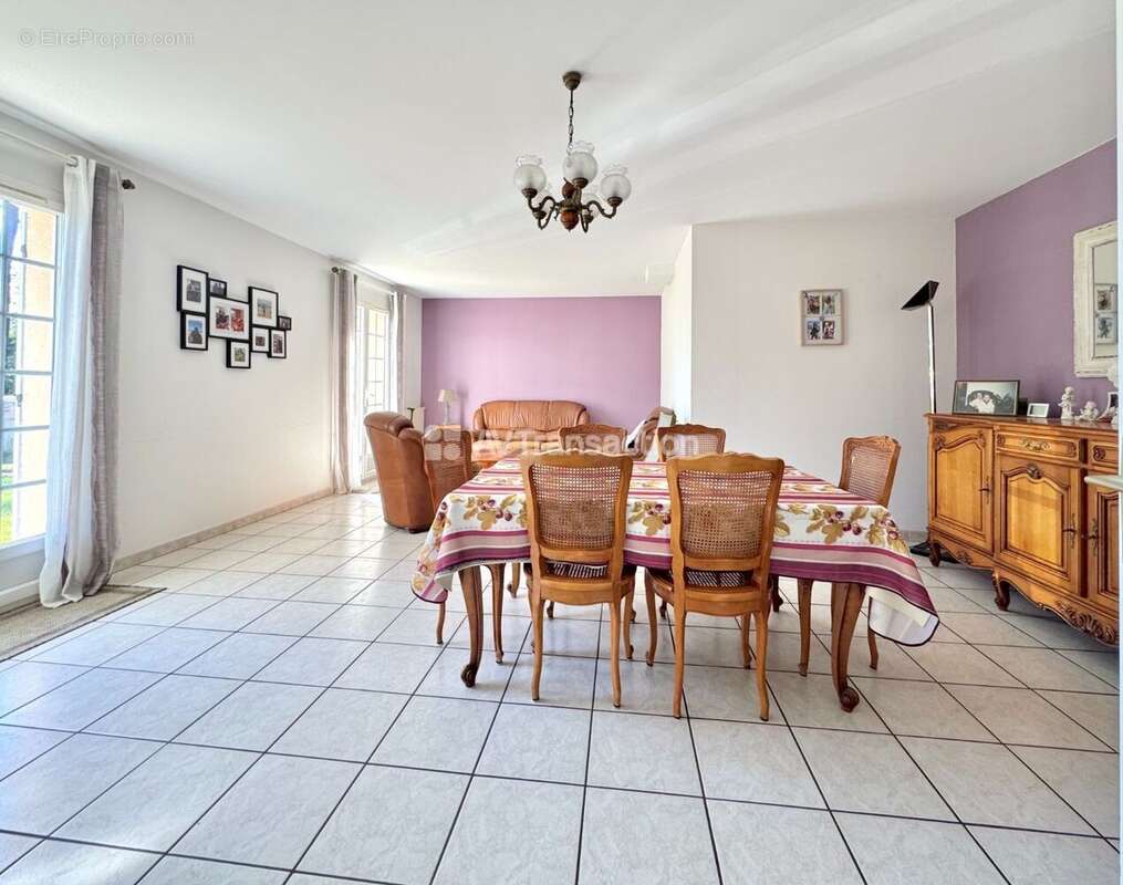 Maison à ARES