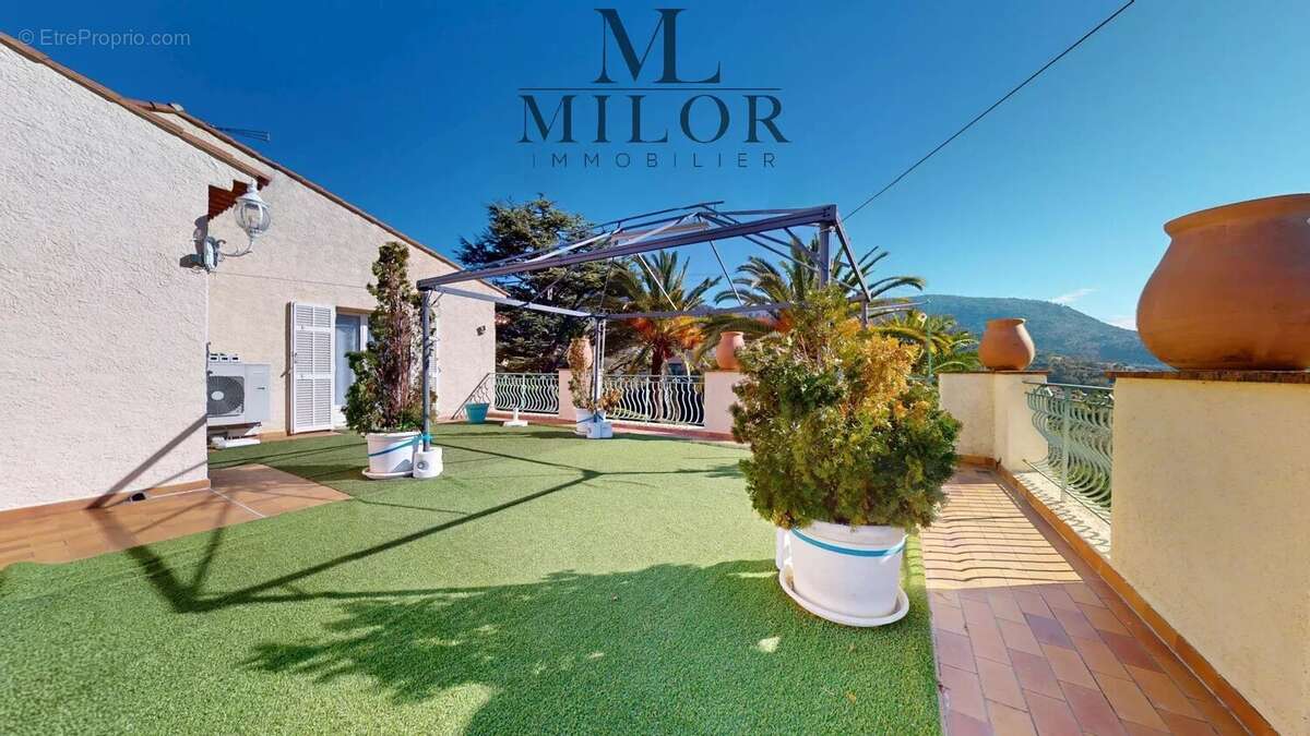 Villa - piscine - jardin 2000m2 - photo 14
