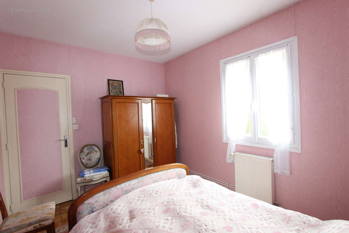 Maison à COULANGES-LES-NEVERS