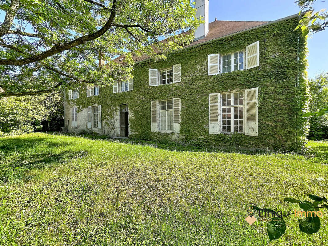 Maison à BAYEL