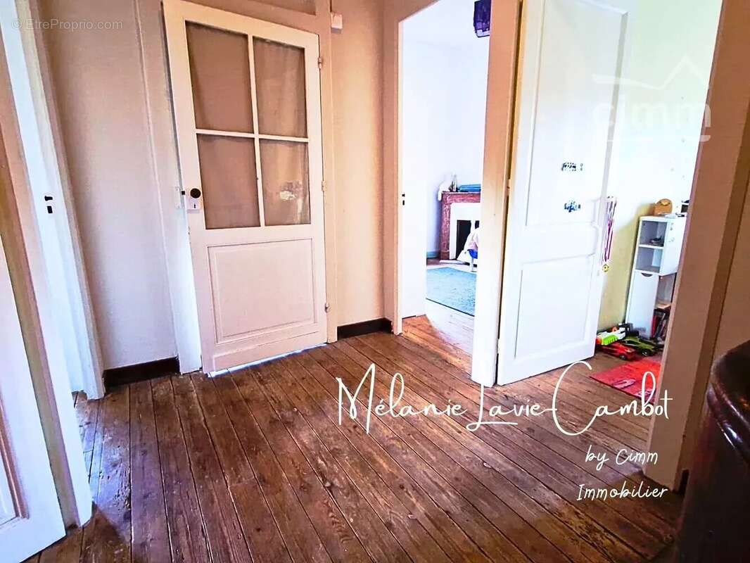 Appartement à SAINT-YZAN-DE-SOUDIAC