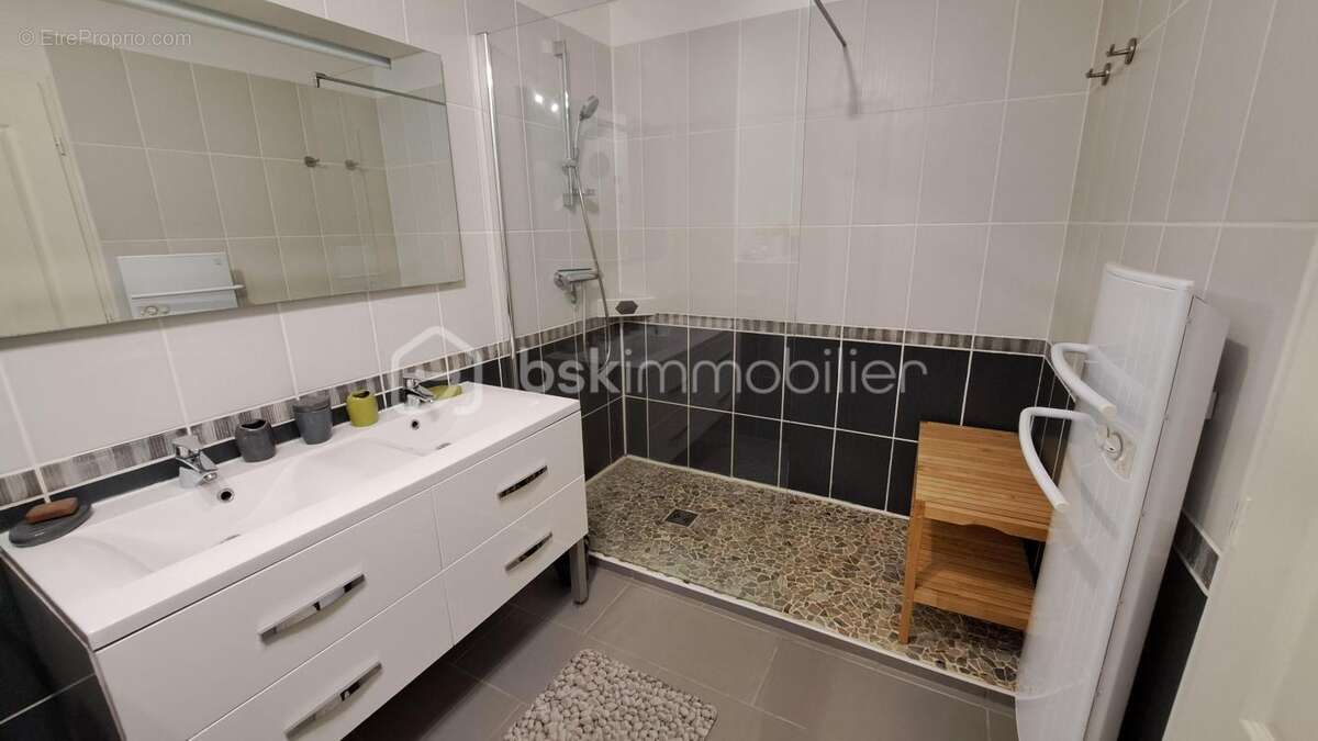 Maison à SAINT-ASTIER