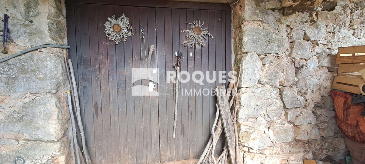 Maison en pierre de 104,65 m2 sur terrain attenant de 9420m2 - photo 12