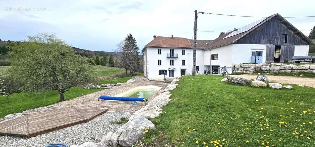 Maison à HAUTEVILLE-LOMPNES