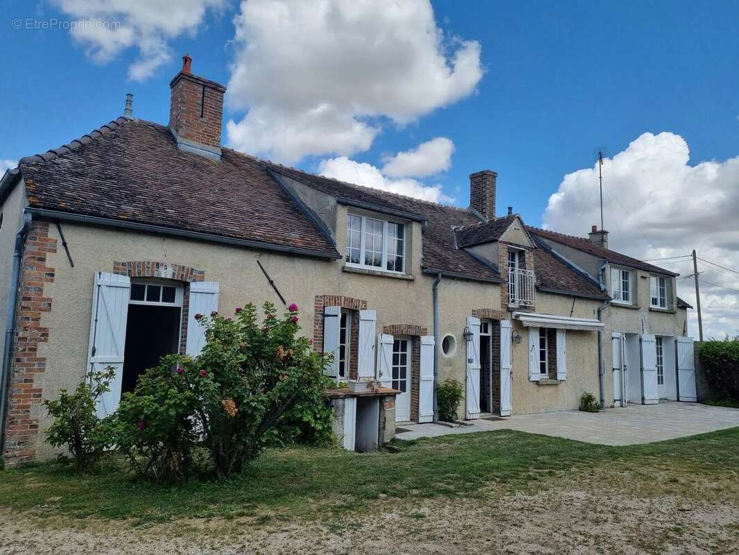 Maison à NEMOURS
