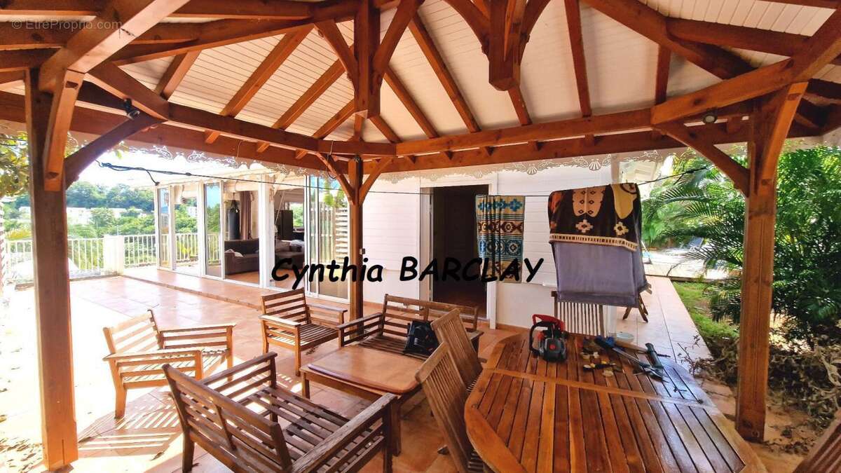 Maison à LES TROIS-ILETS