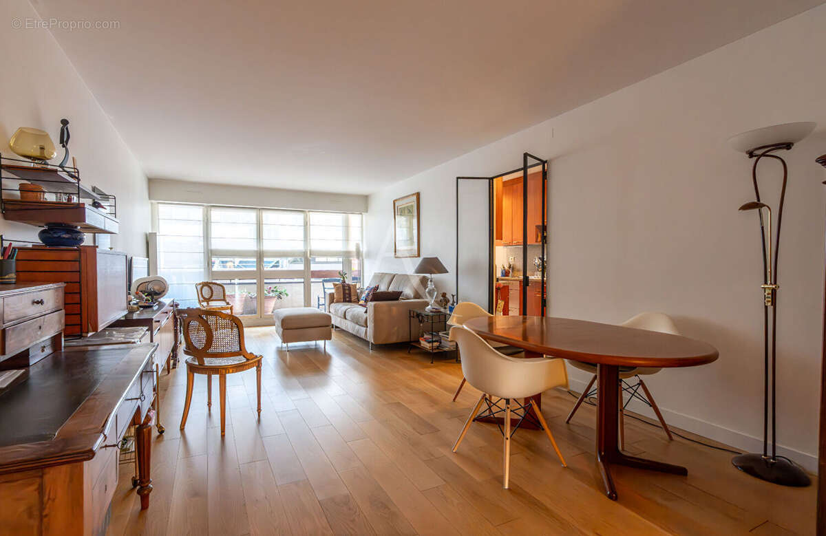 Appartement à PARIS-12E