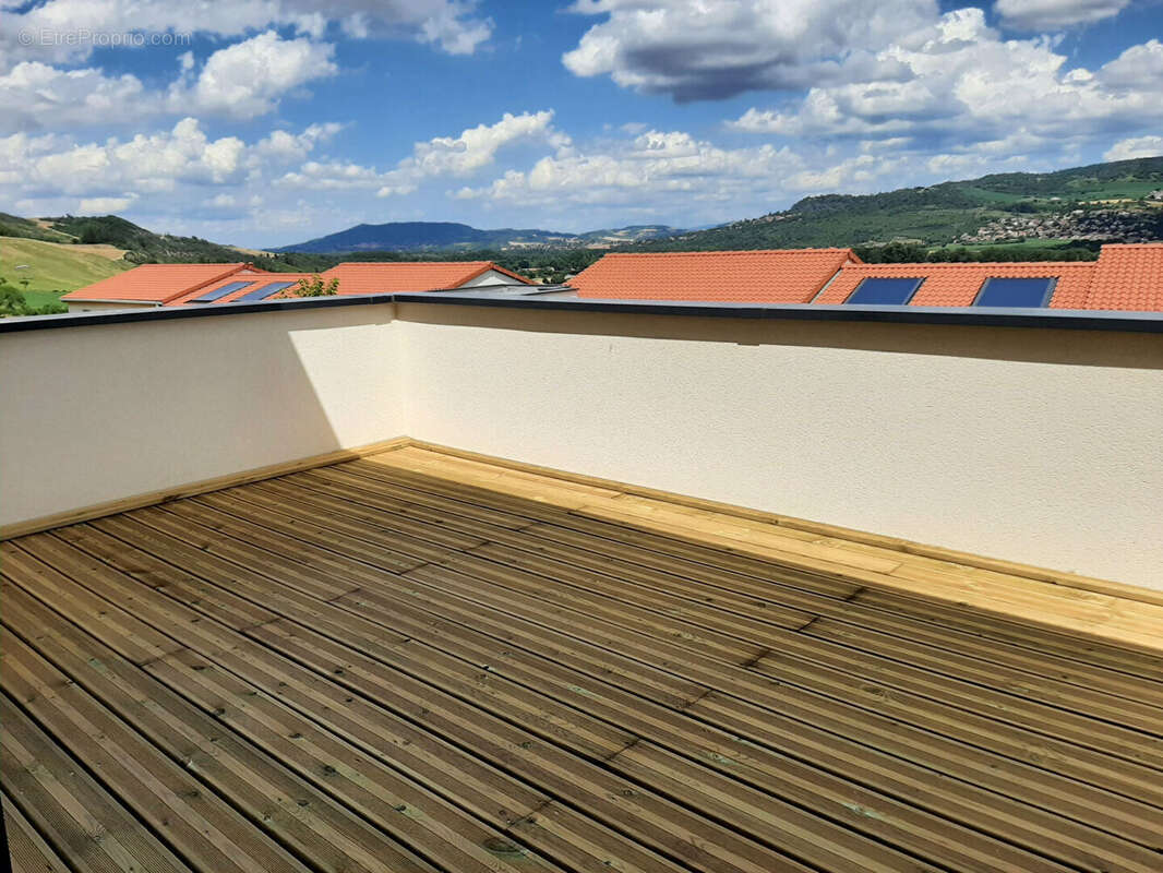 Maison à LES MARTRES-DE-VEYRE