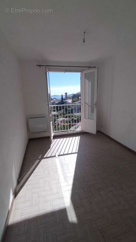 Appartement à CARQUEIRANNE