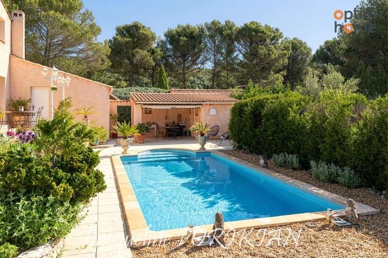 Maison à LA MOTTE-D'AIGUES