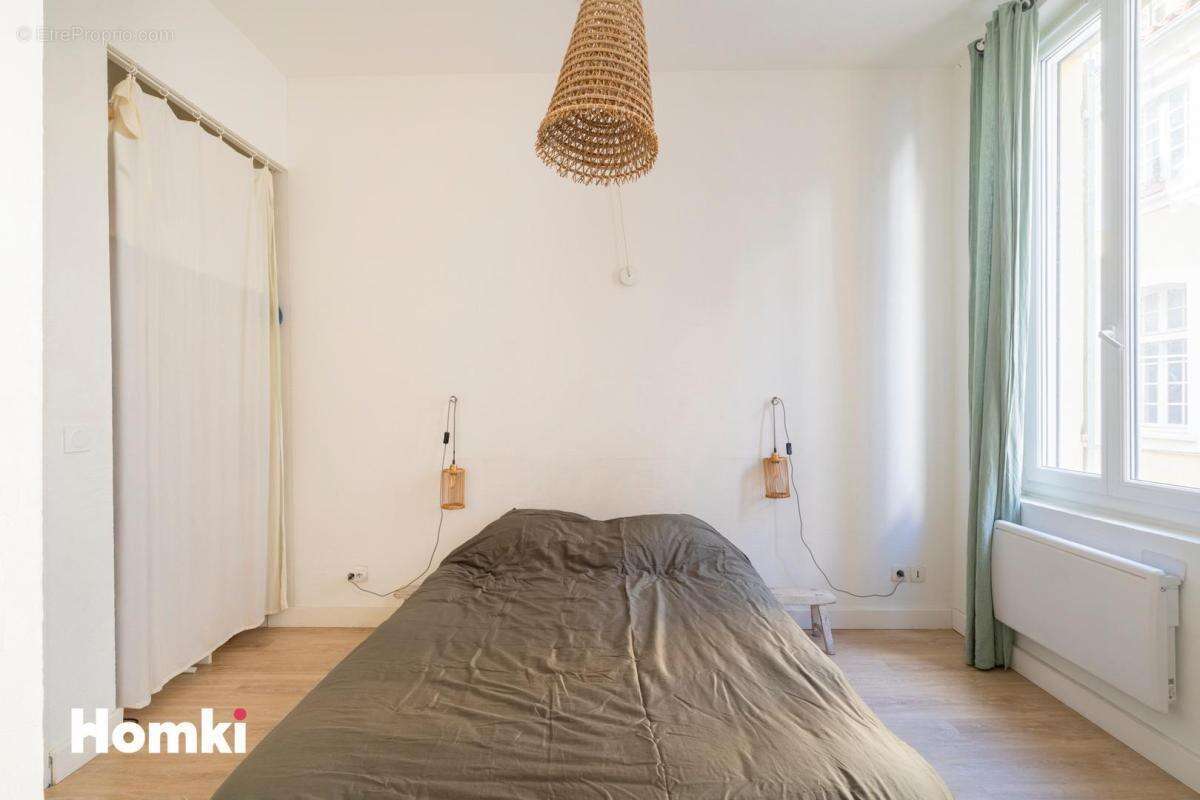 Appartement à MARSEILLE-1E