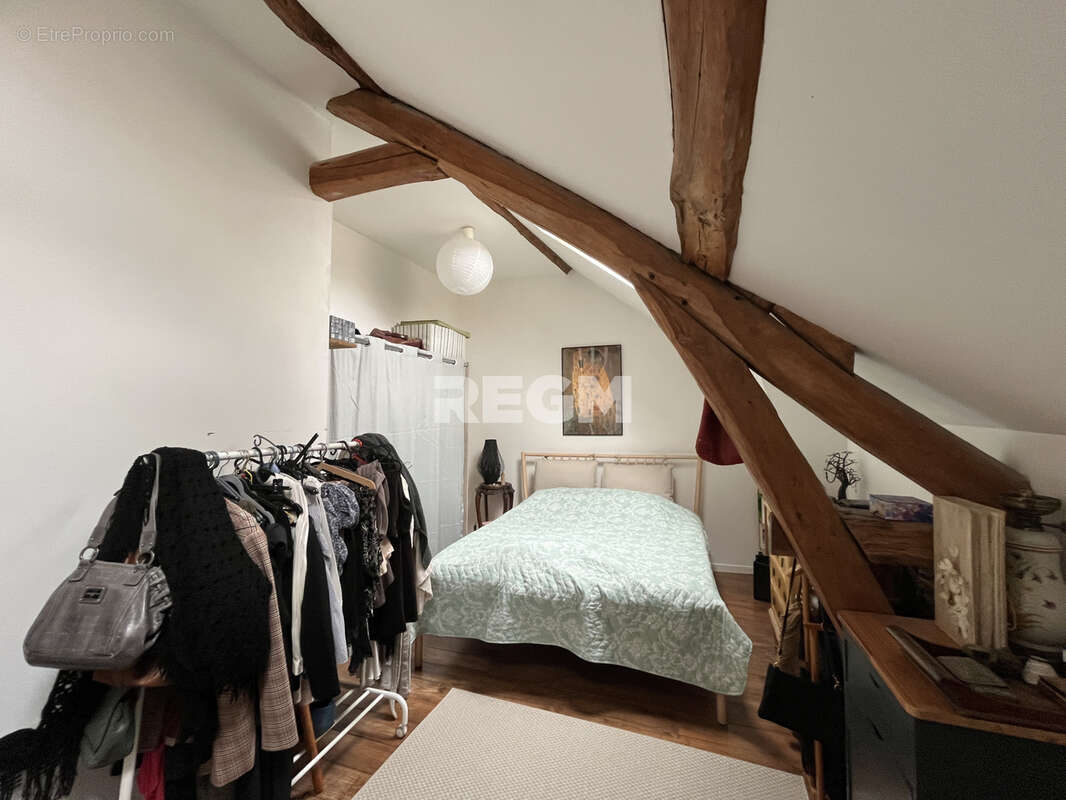 Maison à LA CHAPELLE-LA-REINE