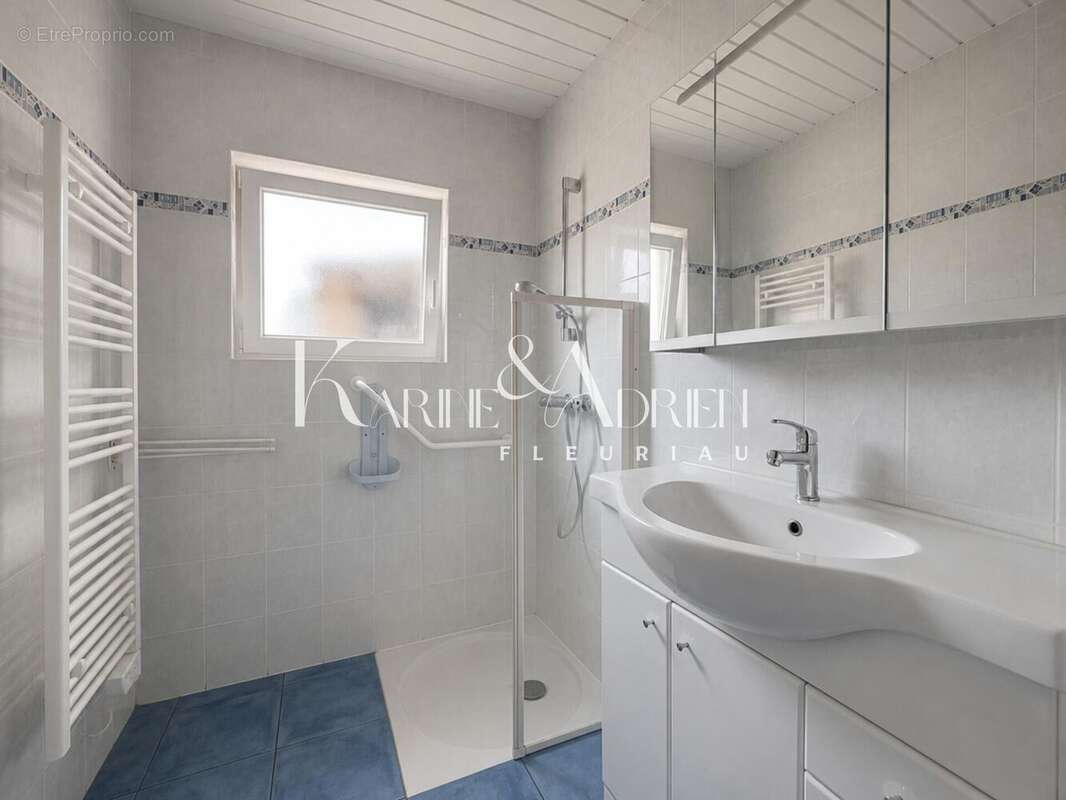 Maison 116 m² à Petosse  - photo 7