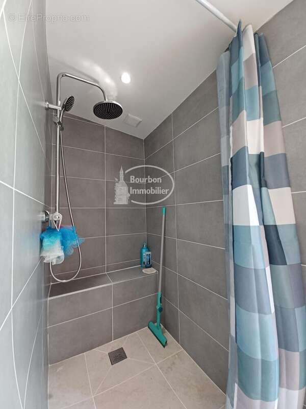 Maison 102 m² à Cronat  - photo 8