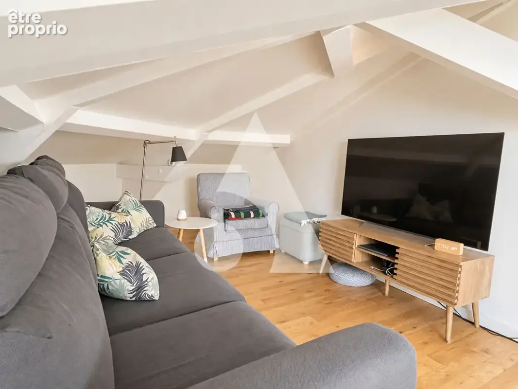 Rare & atypique : appartement 5 pièces, dernier étage au coeur de Clichy - photo 7