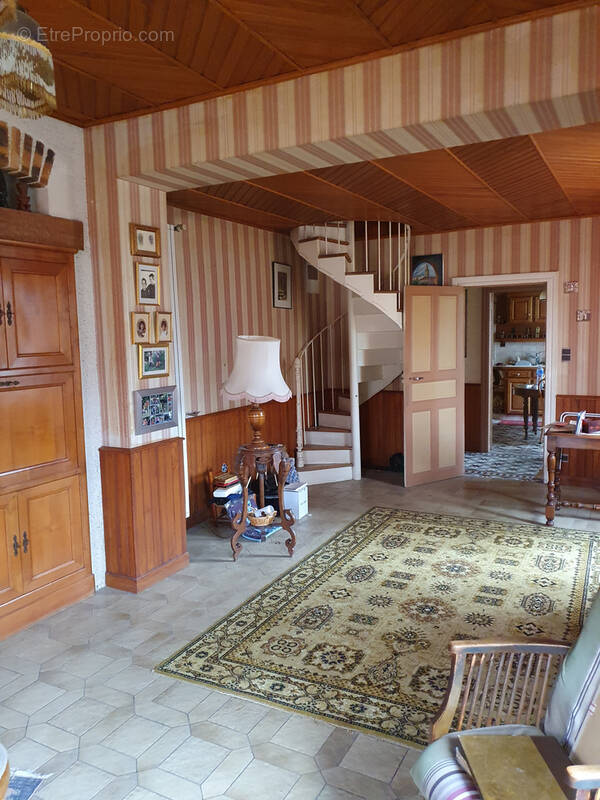 Maison à NEGREPELISSE