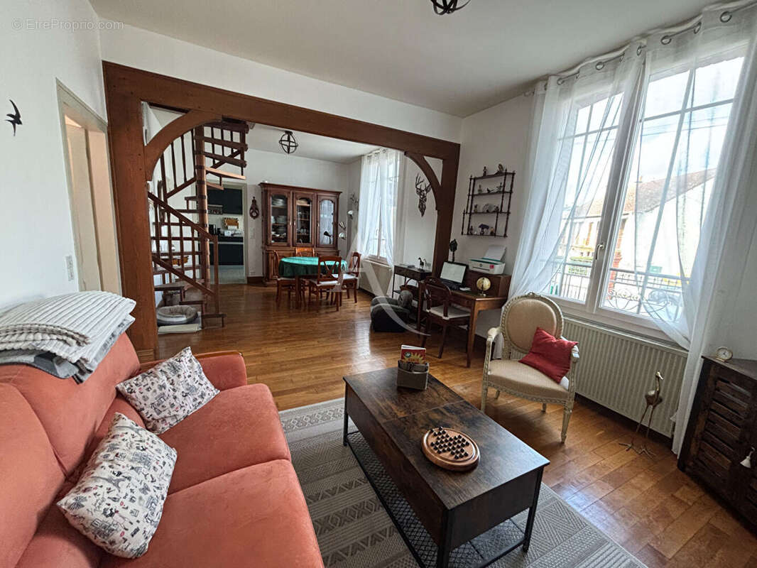 Maison à LAMOTTE-BEUVRON