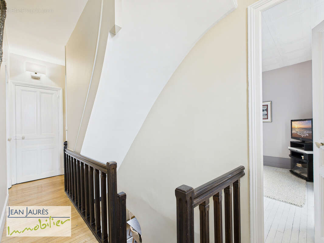 Maison à SAINTE-SAVINE