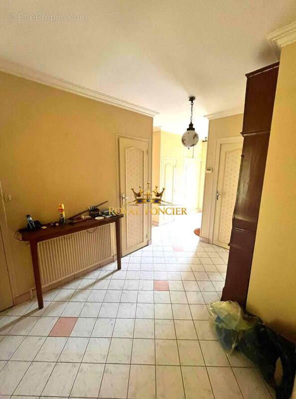 Maison 130 m² à Les Ormes  - photo 4