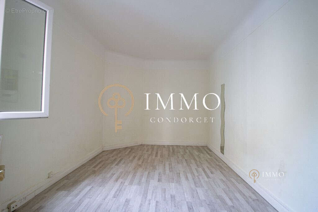 Appartement à PARIS-20E