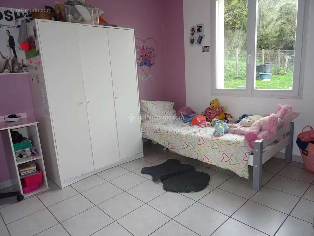 Maison à SAINT-JEAN-DE-BOURNAY