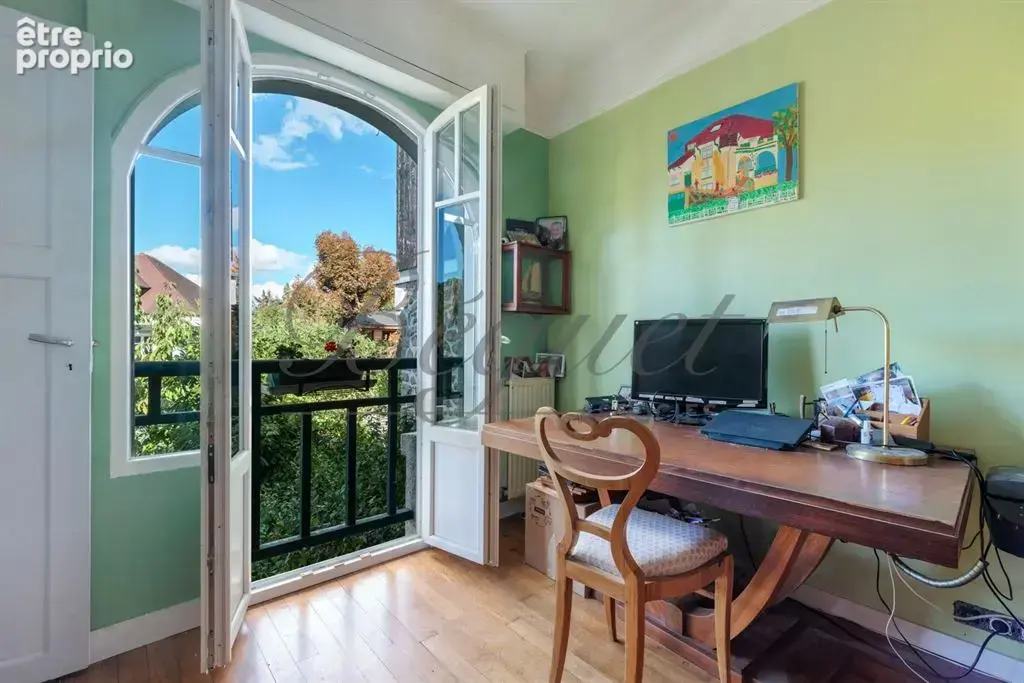 Vaucresson – Maison des années 1930 de 230 m², 4 chambres, jardin de 494 m² – Hauts-de-Seine, Île-de-France - photo 10