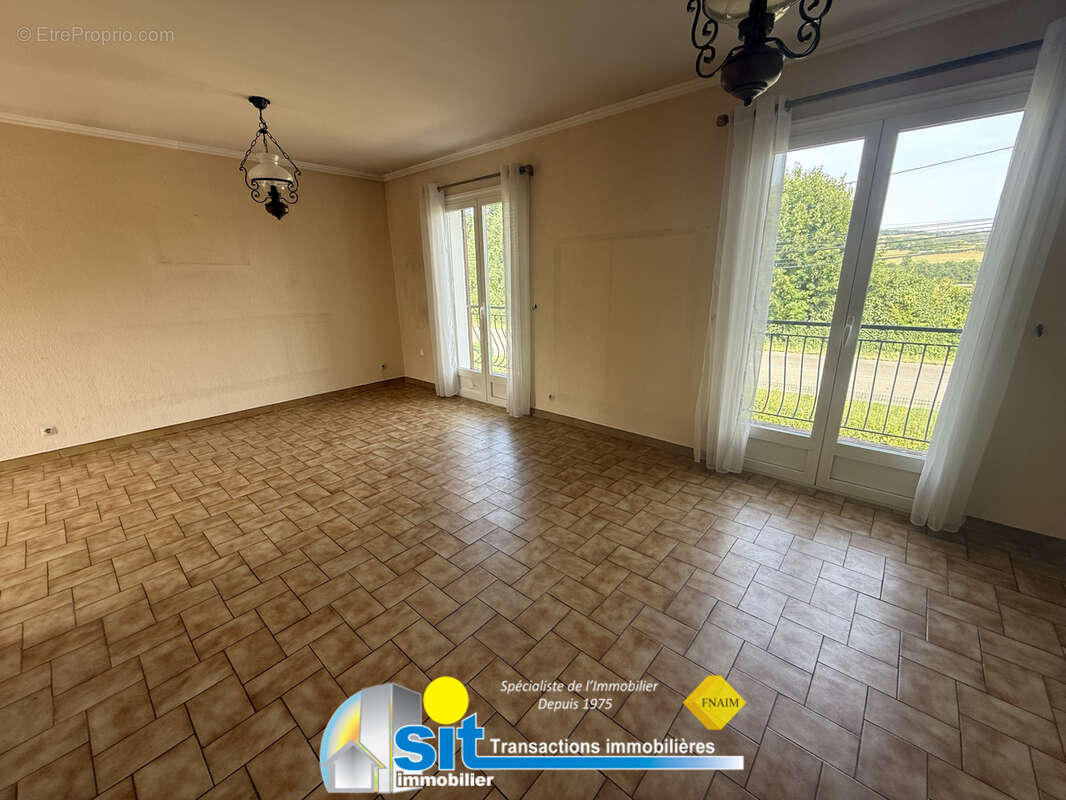 A vendre - maison sur sous-sol - reventin-vaugris - photo 5