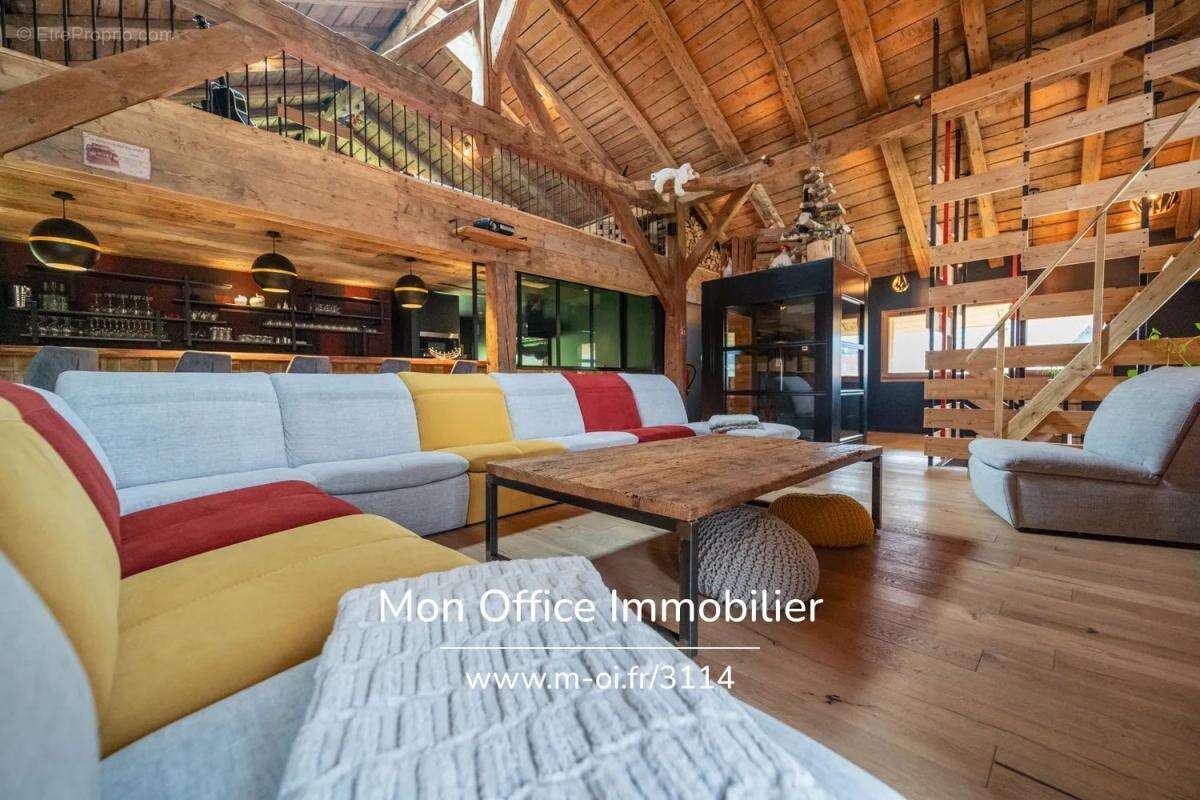 Référence : 6253-TCA. - Chalet de haut standing 5 suites - Sauna et Spa - Au calme absolu - photo 3
