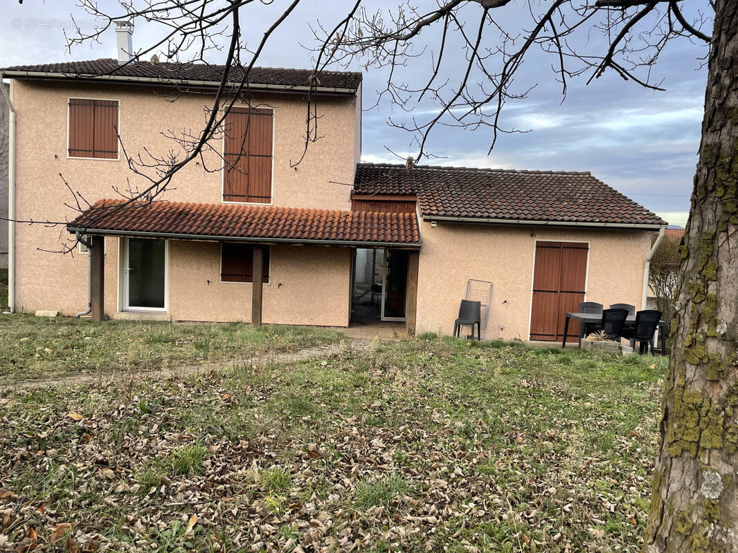 Maison à PONT-DU-CHATEAU