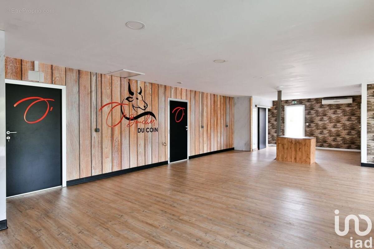 Photo 1 - Commerce à PRAHECQ