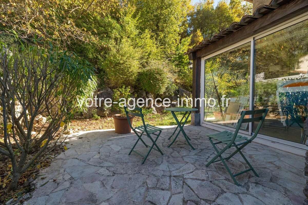 Maison à TOURRETTE-LEVENS