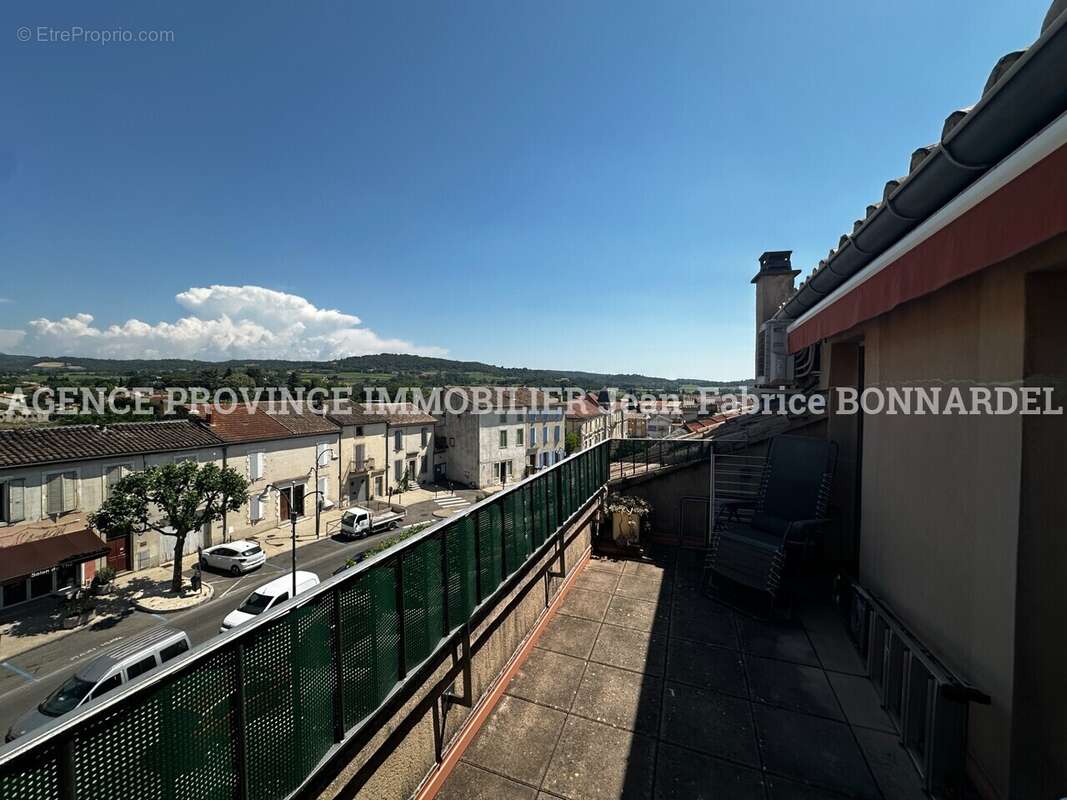 Appartement à VALREAS