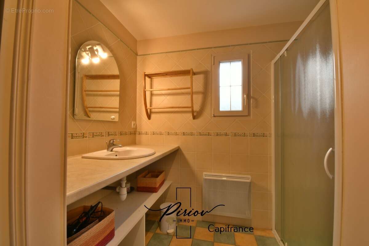 Propriété au charme de l'ancien - comprenant 2 gîtes - dépendances - photo 37