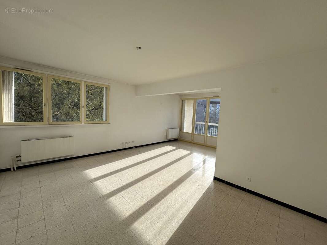 Appartement à PRIVAS