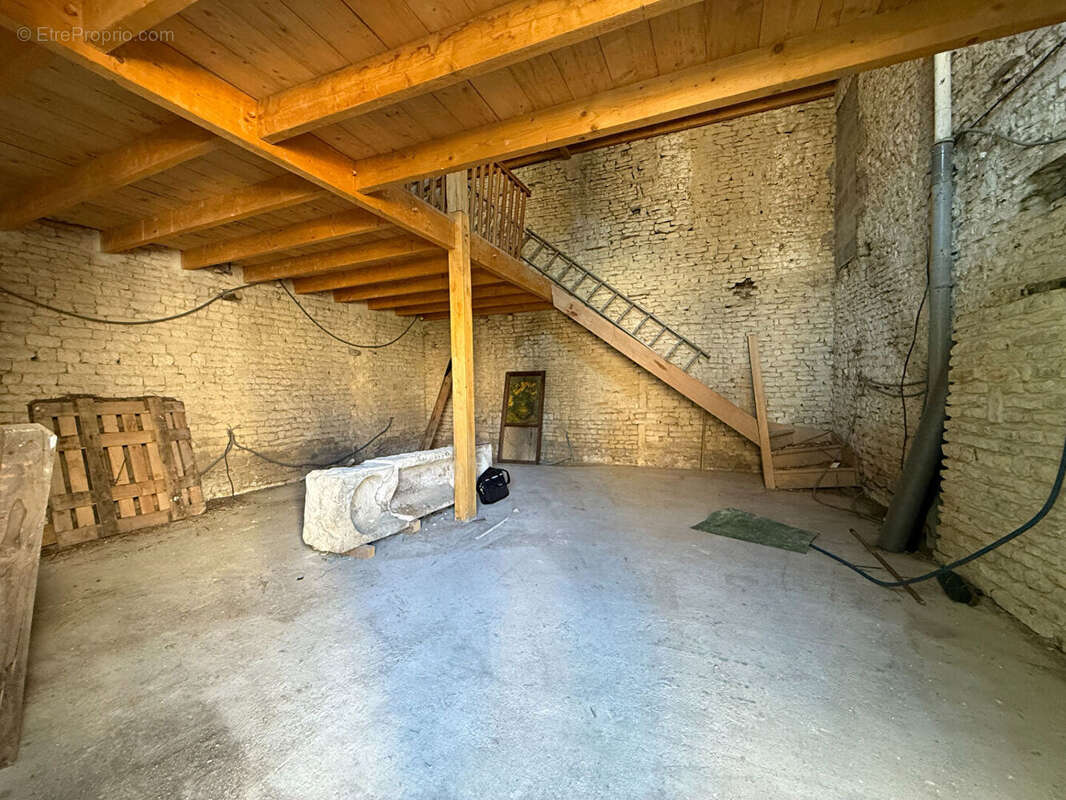 Maison à SAINT-HILAIRE-LA-PALUD