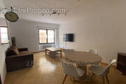 Appartement à CEYRESTE