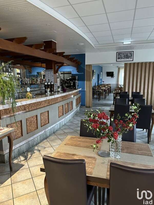 Photo 5 - Commerce à SEILHAC