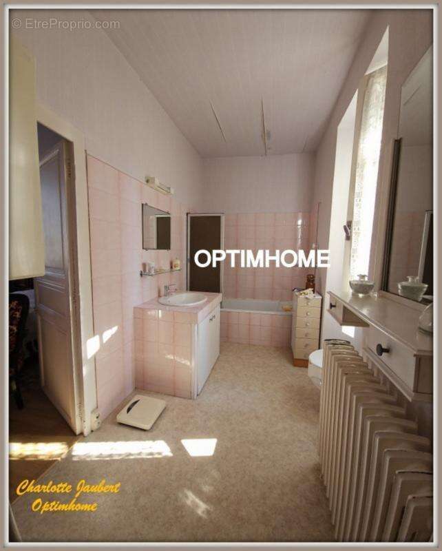 Maison à vendre 6 pièces BARBEZIEUX SAINT HILAIRE (16) - photo 11