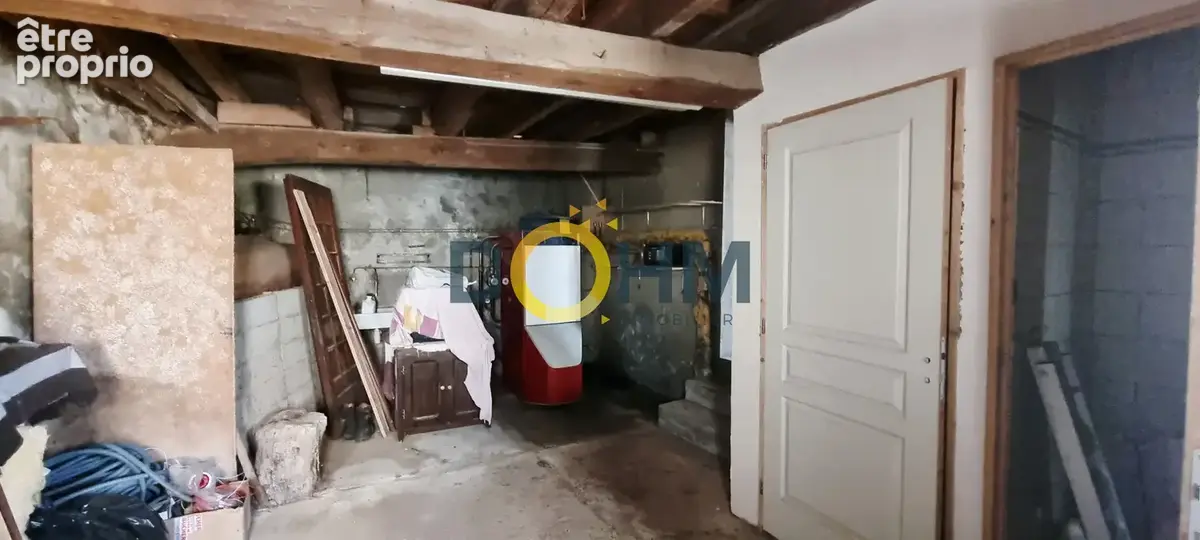 Estivareilles   Maison de village en pierre, 4 pièces, 100 m2 habitables, fort potentiel - photo 11