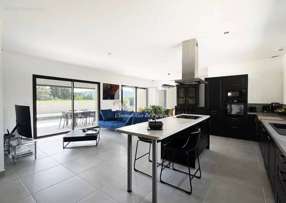 Maison à VAISON-LA-ROMAINE