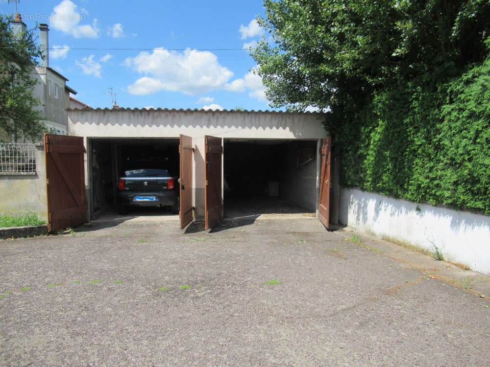 Appartement Mirecourt  108 m2 Proche commerces - photo 5