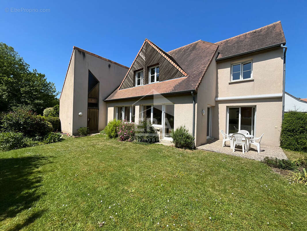 Maison à COULAINES