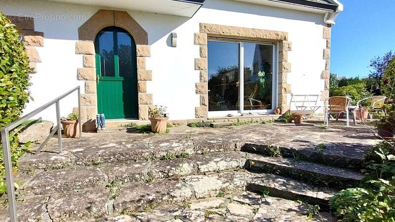 Maison à COMBRIT