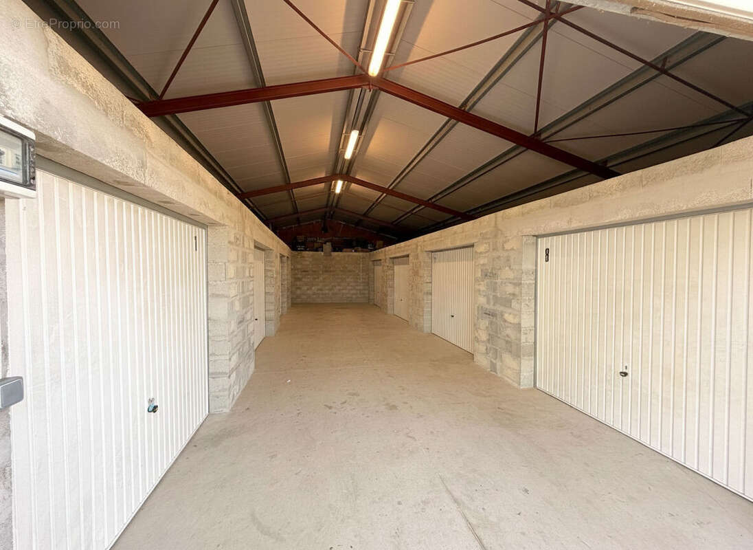 Ensemble immobilier de rendement, avec locaux professionnels et habitation à vendre dans le Val de L'Eyre - photo 12