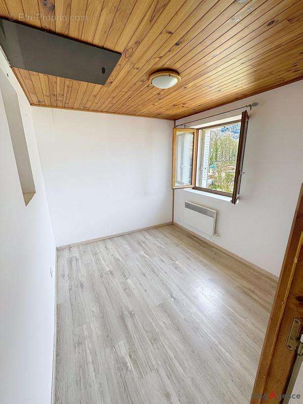 Appartement à VIZILLE