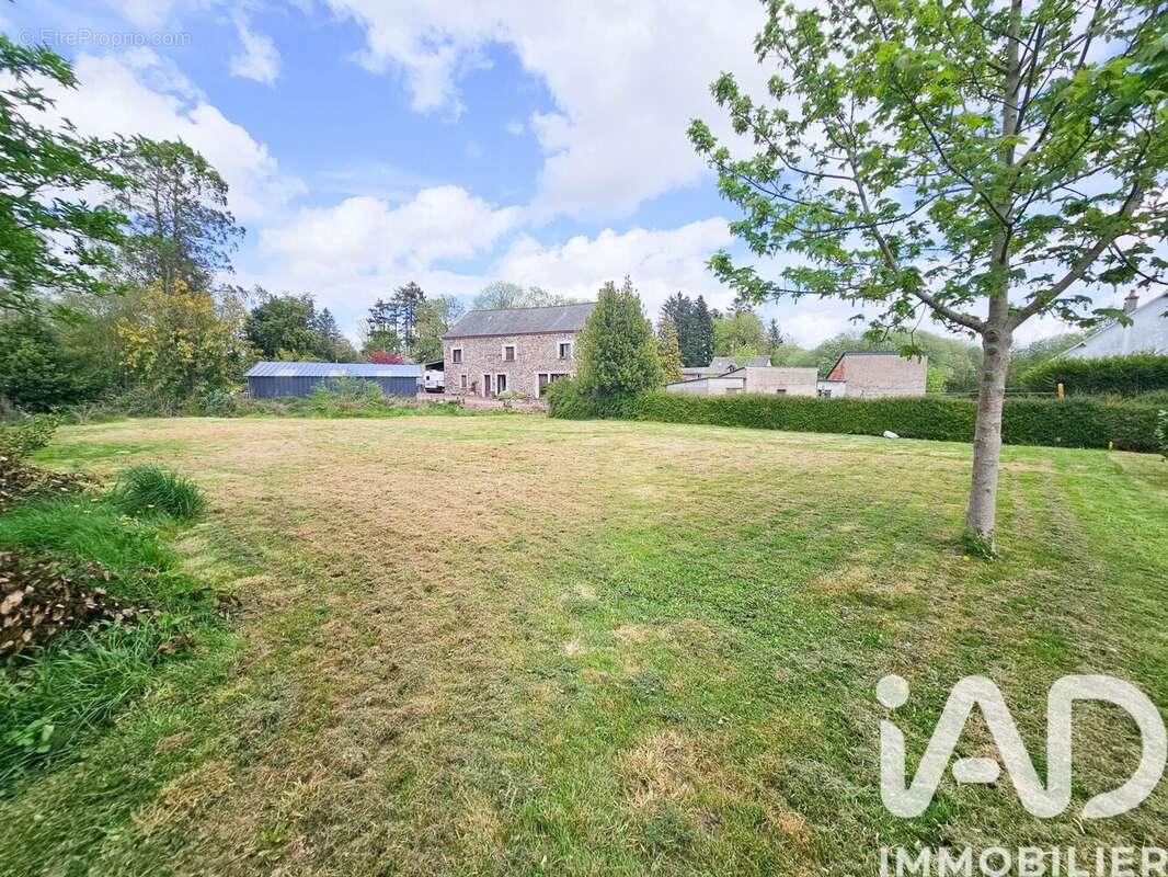 Photo 2 - Terrain à SAINT-MEEN-LE-GRAND