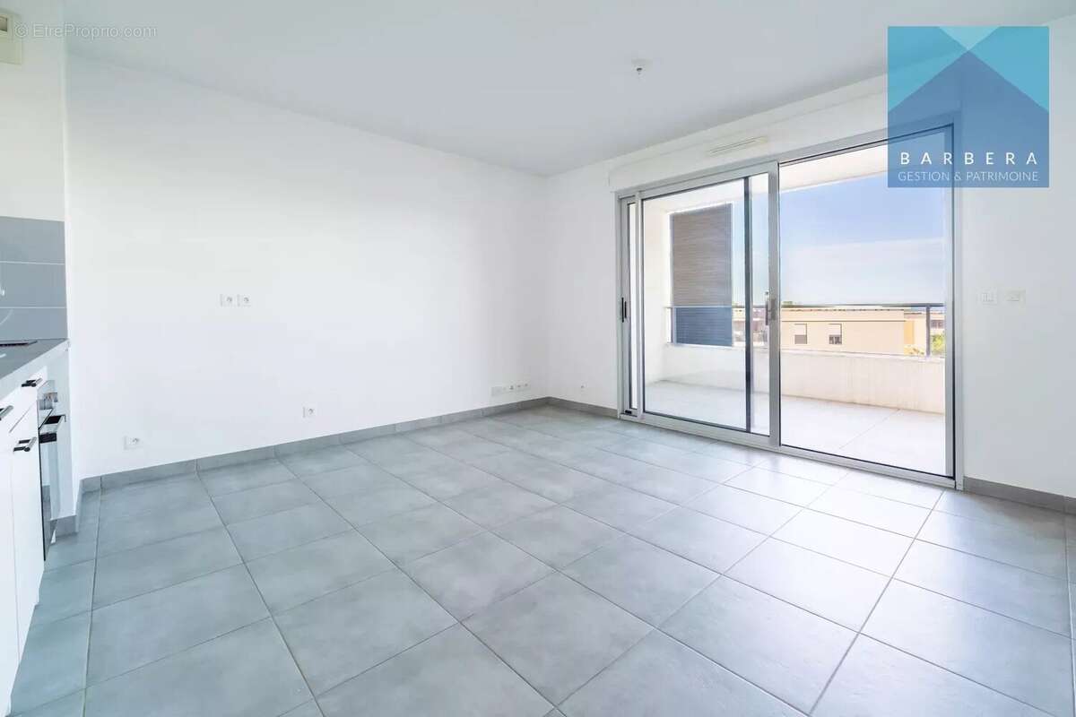 Appartement à VILLENEUVE-LOUBET