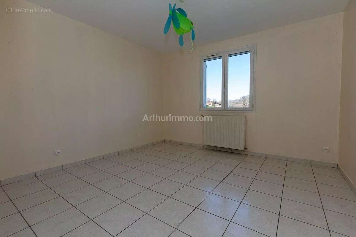 Maison à SAINT-SORLIN-DE-MORESTEL