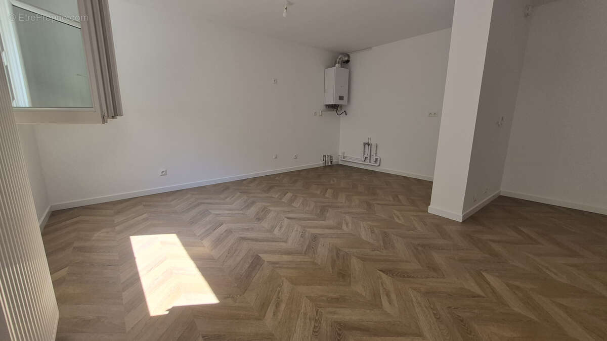 T4 - centre ville venelles - parking - ascenseur - cave - photo 6