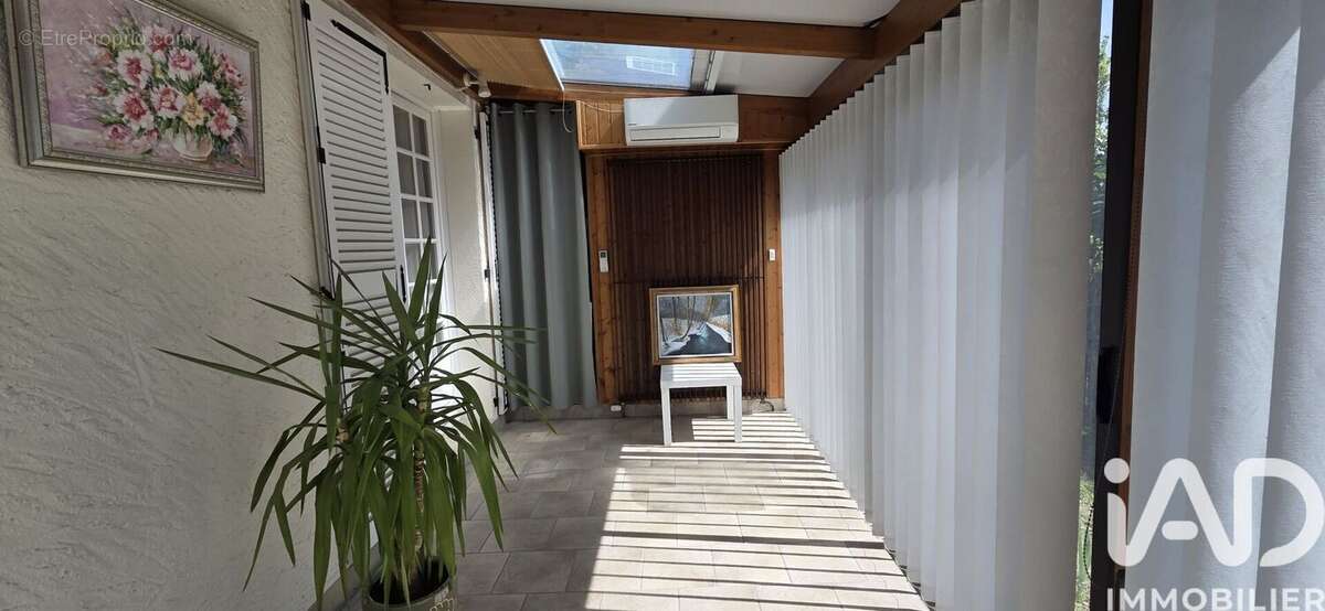 Maison 122 m² à Nuaille  - photo 9